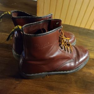 Ox blood Dr Martin's